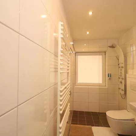 Cosy In With Balcony Apartment *